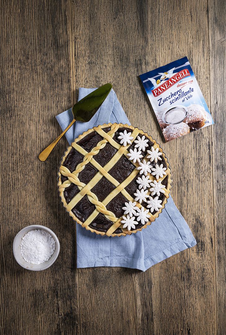 Crostata floreale con crema al cioccolato