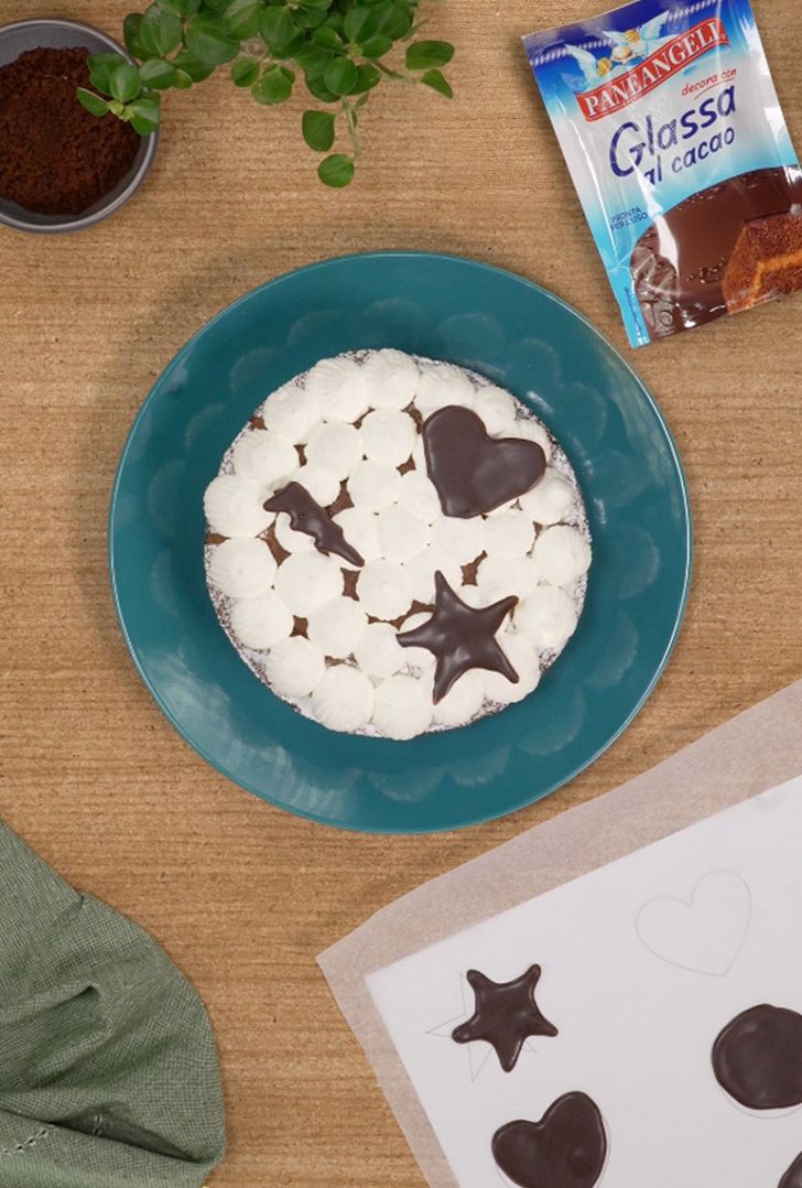 Un Trucco in Cucina con la Glassa Paneangeli: Cuore di Cioccolato