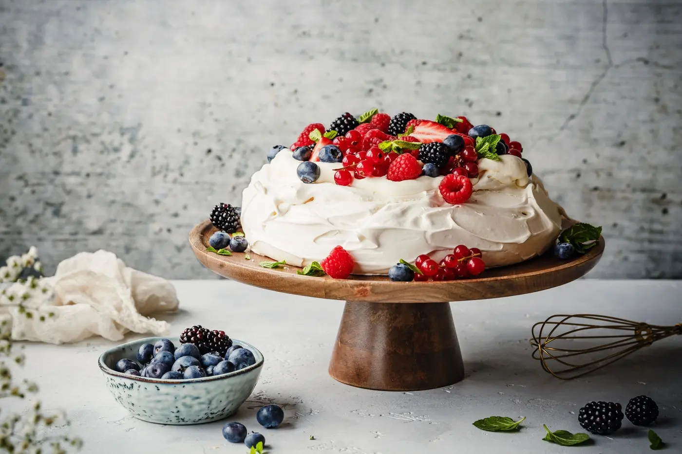 Picture - T&C Vanilla Pavlova